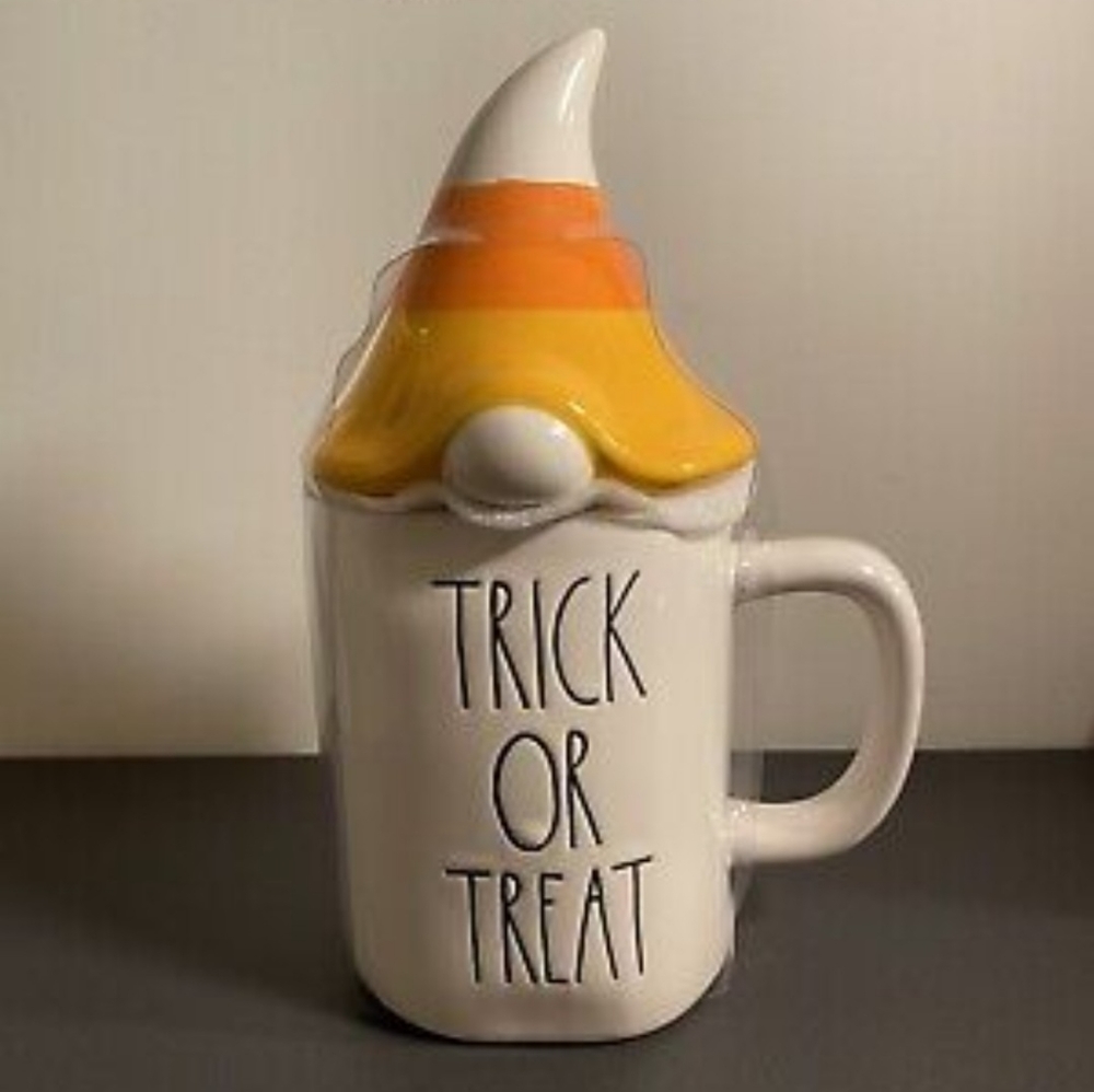 RAE DUNN HALLOWEEN TRICK OR TREAT MUG WITH CANDY CORN GNOME TOPPER NEW